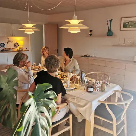 Bed & Breakfast Thegilgahouse Familyroom! 3*